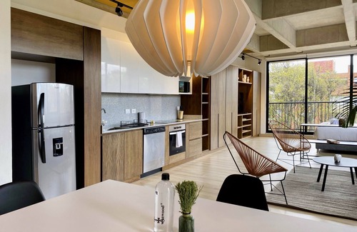 Chico Reservado Apartment | Canvas by Wynwood House