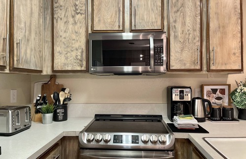 Mammoth Lakes Condo | Canyon Lodge CHAMONIX Condo. Minutes Walk From Lifts.