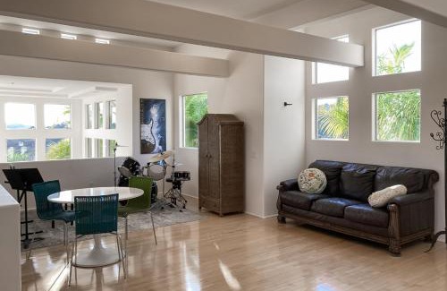Encinitas House | Canyon Paradise