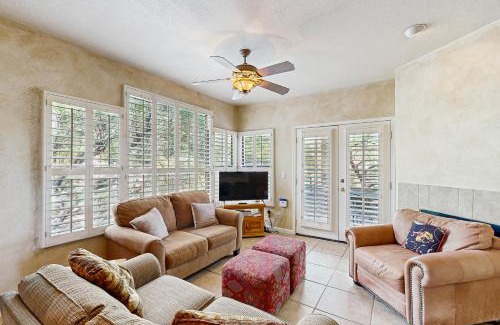 Tucson Apartment | Canyon View #15205