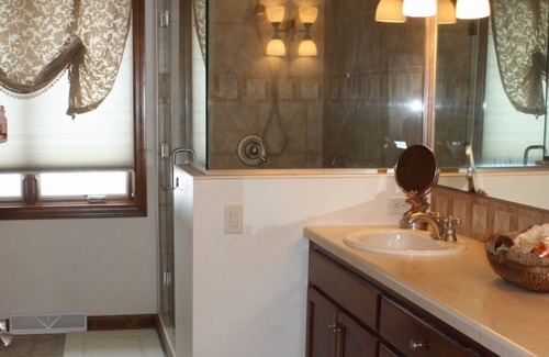 Butte Des Morts House | Canyon Way Retreat Oshkosh, WI