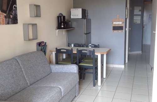 Cap Esterel Apartment | Cap Esterel "Sport Nature", T2 FULL SEA VIEW, 5 p , Swimming pool and Parking