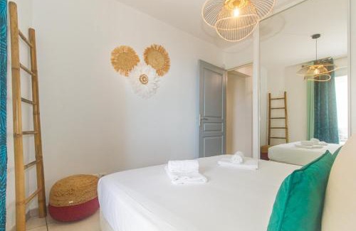 Caphomard Apartment | Cap Homard - spacieux apt - magnifique vue mer -proche plage