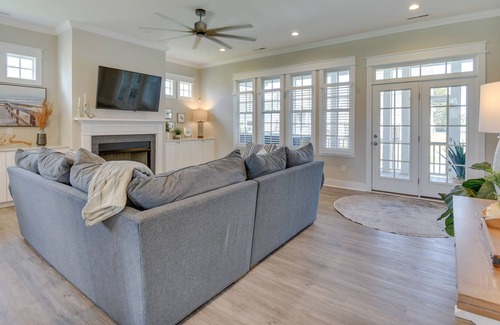 Cape Charles House | Cape Charles Vacation Rental w/ Private Hot Tub!