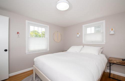Dennis Port House | Cape Cod Cottage by Leavetown Vacations