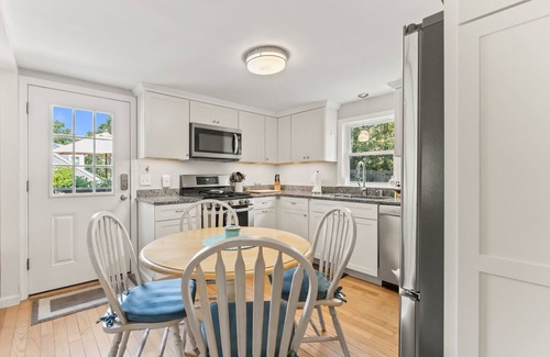 East Harwich House | Cape Cod Cottage Near Beaches & Bike Trail