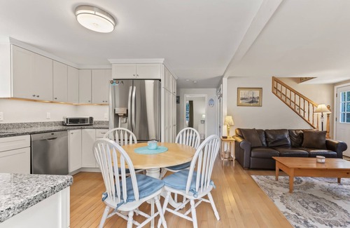 East Harwich House | Cape Cod Cottage Near Beaches & Bike Trail