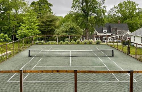 East Sandwich House | Cape Cod Estate - Pool, Tennis, Game Barn, Sleeps 20