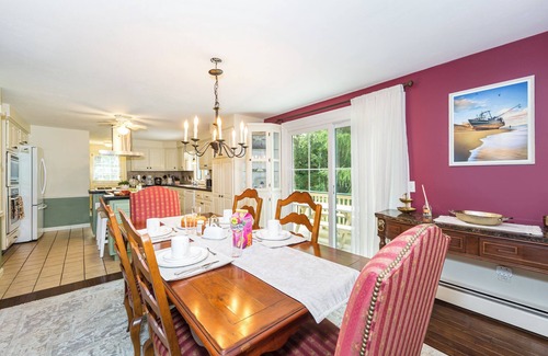 Yarmouth Port House | Cape Cod Stay w/Deck, Grill & Nearby Beach