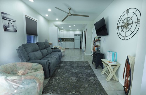 Revere House | Cape cod style seaside condo Boston, Airport,Train