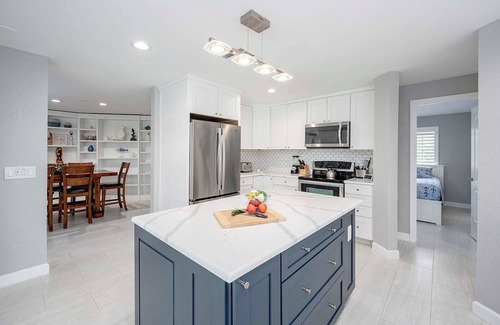 Pelican House | Cape Coral Beauty 4 BR/3BA - Boater's Paradise w/Sunset Dreams! (Boat Available)