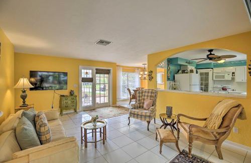 Caloosahatchee House | Cape Coral Home with Yard Less Than 1 Mi to Dtwn!