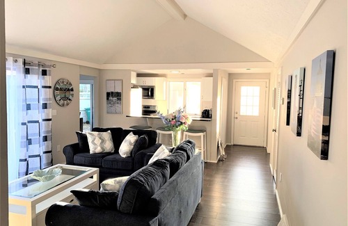 Mews Village House | Cape Gem in New Seabury resort & near the beach.