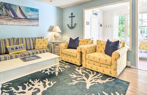Village Green House | Cape May Quad Unit w/ Deck ~ Half-Mi to the Beach!