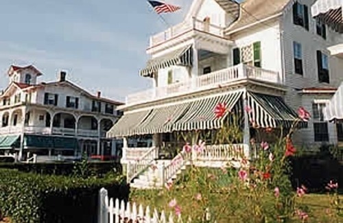 Cape May House | Cape May Victorian 8+BR 3 Blks to Beach. Dogs OK!