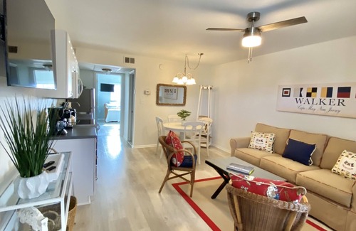 Cape May Condo | Cape Roc Condo with Ocean Views and Heated Pool 1/2 Block to the Beach