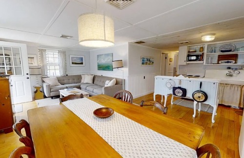 Brewster Cottage | CapeCodProperty 180