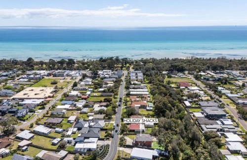 Capel Sound House | Capel Grand Villa - Pet-Friendly Beach Escape