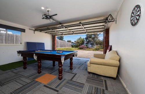 Capel Sound House | Capel Grand Villa - Pet-Friendly Beach Escape