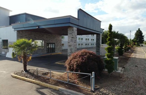 Salem Hotel | Capital Inn & Suites