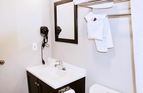 Salem Hotel | Capital Inn & Suites