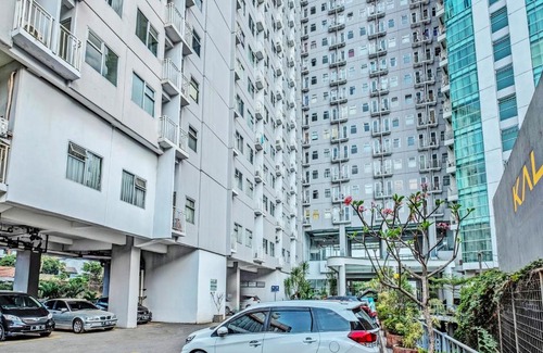 Cileunyi Hotel | Capital O 92525 Easton Park Apartment Jatinangor By Yunus