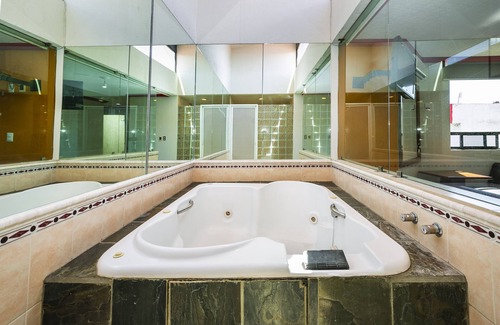 Morelia Hotel | Capital O Hotel Casa Blanca, Morelia