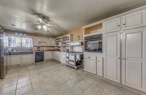 Glencoe House | Capitan Vacation Rental w/Grill, Near Ruidoso!