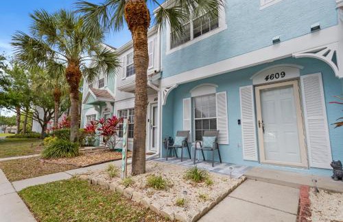 Sabal Harbour House | Cappy Hour! Lakefront townhome with backyard paradise and amazing community amenities!