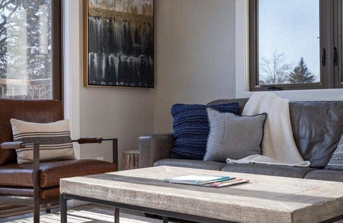 Traverse City House | Capri 209 in the Heart of Downtown Traverse City
