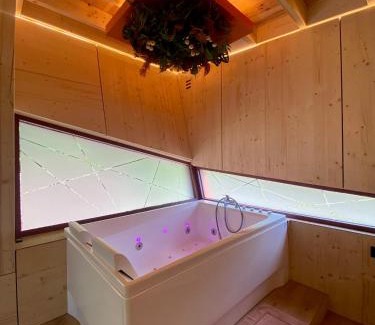 Mons Ski Chalet | Capsule Bobble Mons Centre - Jacuzzi - Sauna - Netflix
