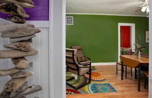 Warrenton House | Captain Butters Lakehouse