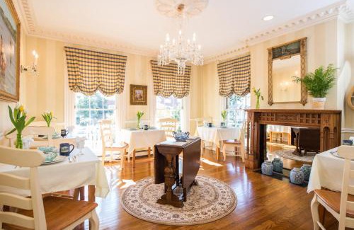 South Yarmouth Bed & Breakfast | Captain Farris House