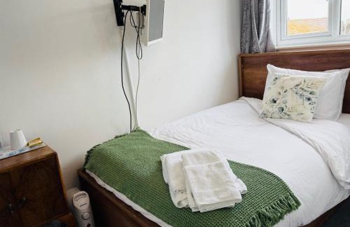 Littlestone-on-Sea Hotel | Captain Howey Hotel