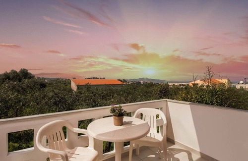 Galatas Apartment | Captain Michalis apartment 5, Irinis 80, Galatas Chania Crete