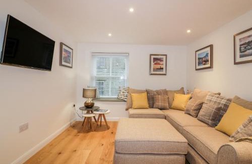 Mevagissey Apartment | Captain's Cabin