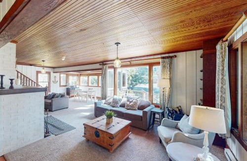Manzanita House | Captain's Corner