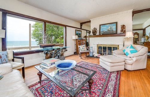 Benton Harbor House | Captain's Quarters