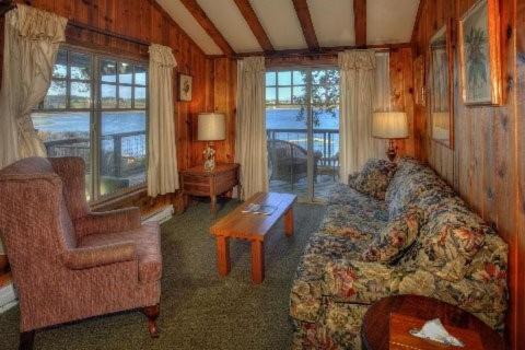 Coupeville Hotel | Captain Whidbey