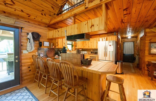 Mountain View Cabin | 🌅 CAPTAINS COOL WATER CABIN ~ PUBLIC BOAT LAUNCH 🚤 GREAT FISHING 🎣(CCWC)