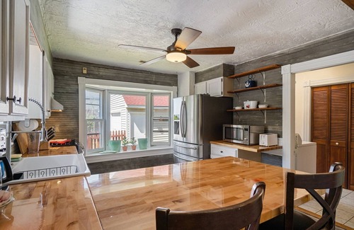 Willoughby Spit House | Captains Quarters By The Bay 3 Bedroom Cottage by RedAwning