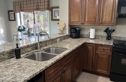 Palmetto Dunes Condo | Captains Quarters w/a Shelter Cove Marina view, 10% discount for weekly rentals