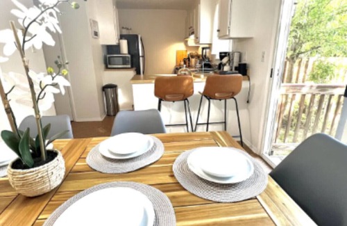 North Potomac House | Captains Walk · Potomac House| 5 min from Hospital + AstraZeneca
