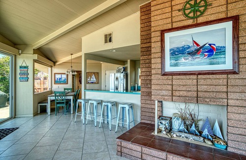 Westside Santa Cruz House | Captian's Quarters