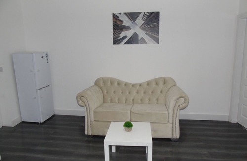 Bolton Apartment | Captivating 1-Bedroom Apartment in Bolton