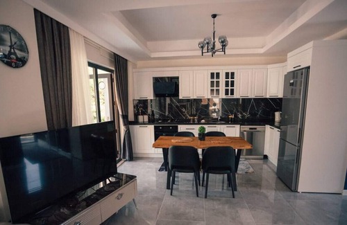 Sapanca Villa | Captivating Villa with Private Pool in Sapanca