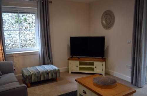 Killin Apartment | Cara Anan