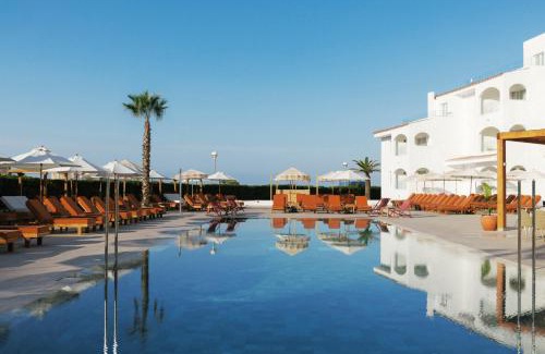 Cala'n Bosch Hotel | Caramelo Marina Calan Bosch - Adults Only