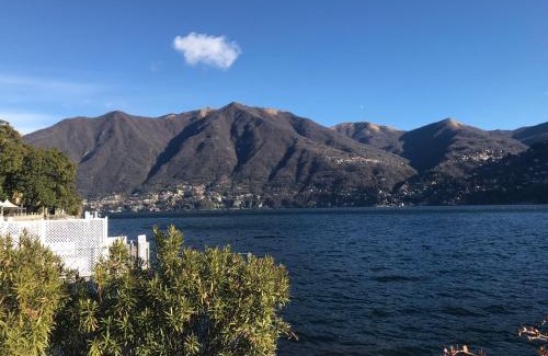 Carate Urio Apartment | Carate 16 apartment with balcony & lake view