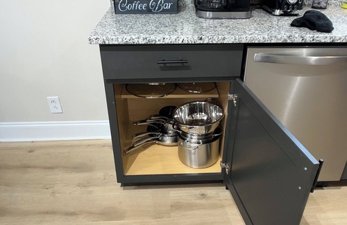 Clarksville House | Carbon Ridge 300mbps WiFi - Dog Friendly